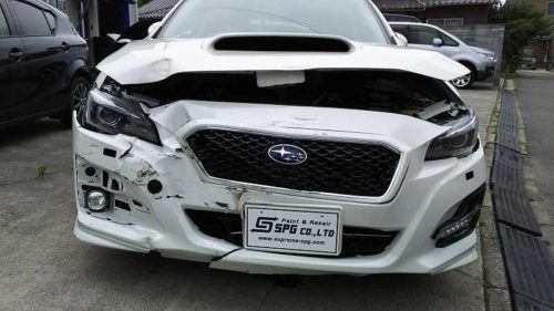 スバル レヴォーグの前回り大破事故修理 車のキズ 凹み修理は一宮市の株式会社spgにお任せください